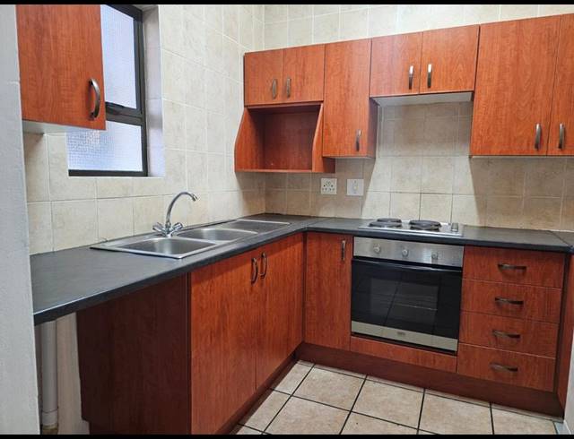 2 BEDROOM PROPERTY TO RENT IN LONEHILL